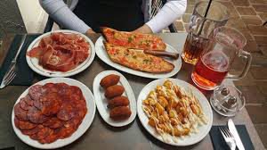 CANAS Y TAPAS – PLAT