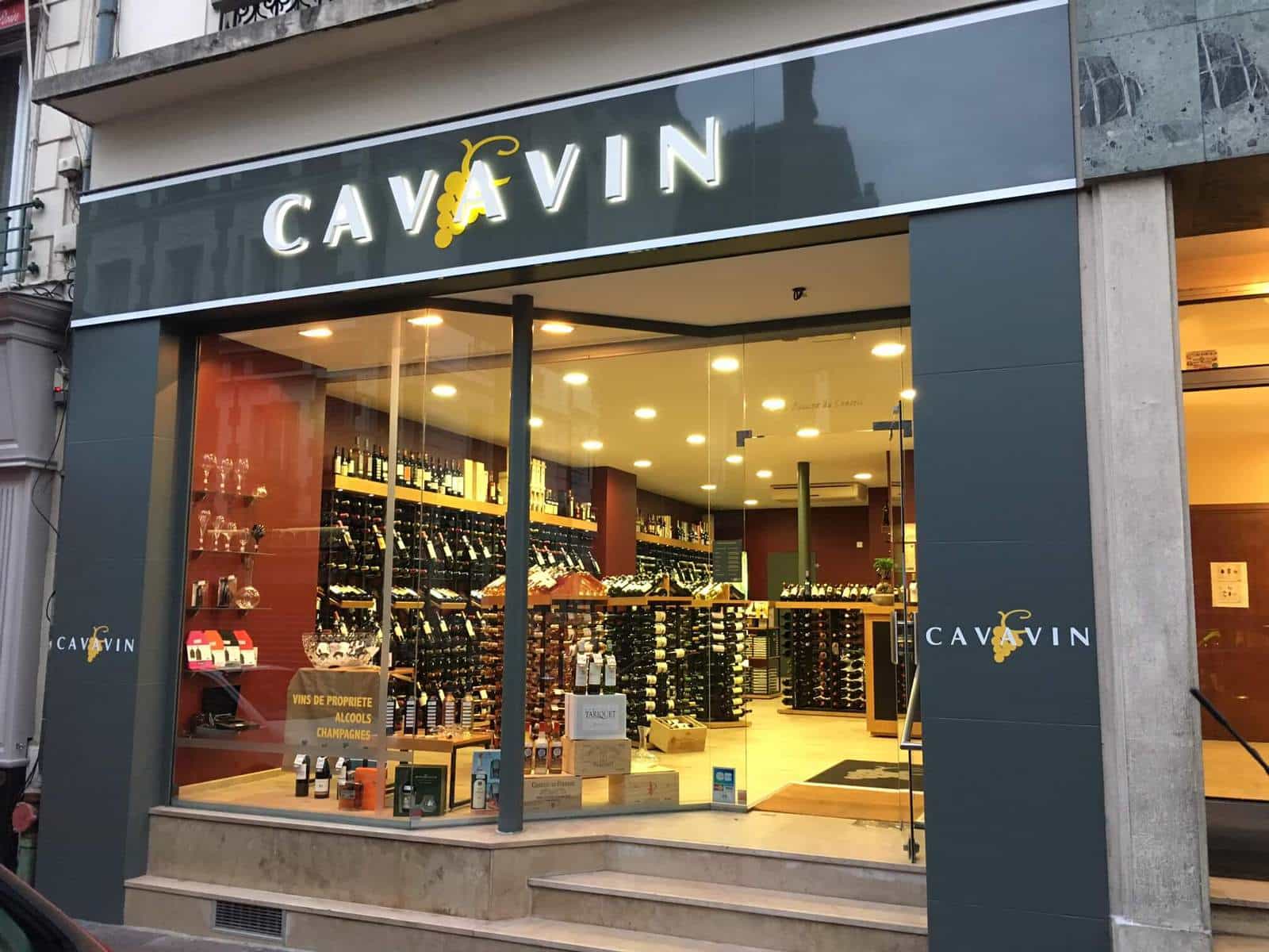 Cavavin franchit la Manche