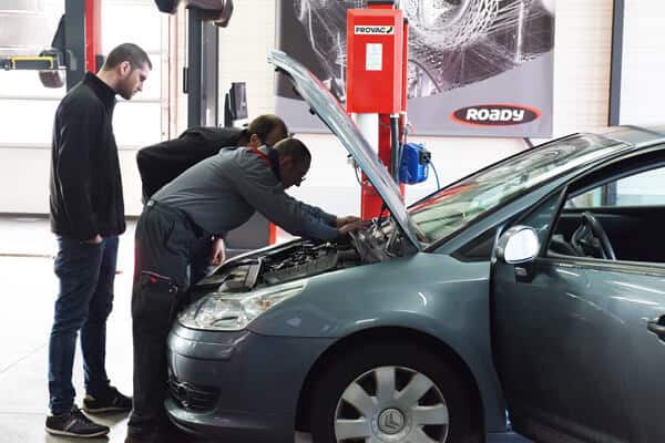Roady-tain-l-hermitage-interieur-2-reparation-auto