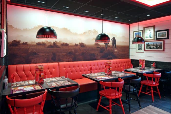 Intérieur de restaurant franchisé Buffalo Grill