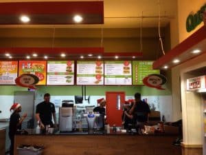 Restaurant franchisé Quiznos intérieur