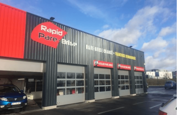 Devanture de centre Rapid Pare-Brise