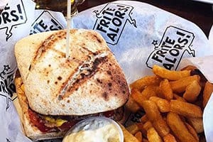 Frite Alors ! lance sa franchise de friterie belge en France