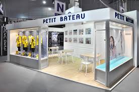 PETIT BATEAU – VITRINE