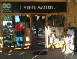 VITRINE GO SPORT MONTAGNE