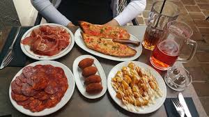 CANAS Y TAPAS – PLAT