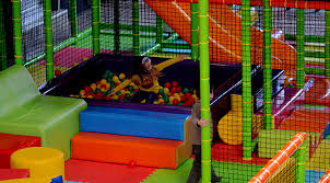 MAX AVENTURE -BALLES