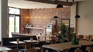 Intérieur de restaurant franchisé class