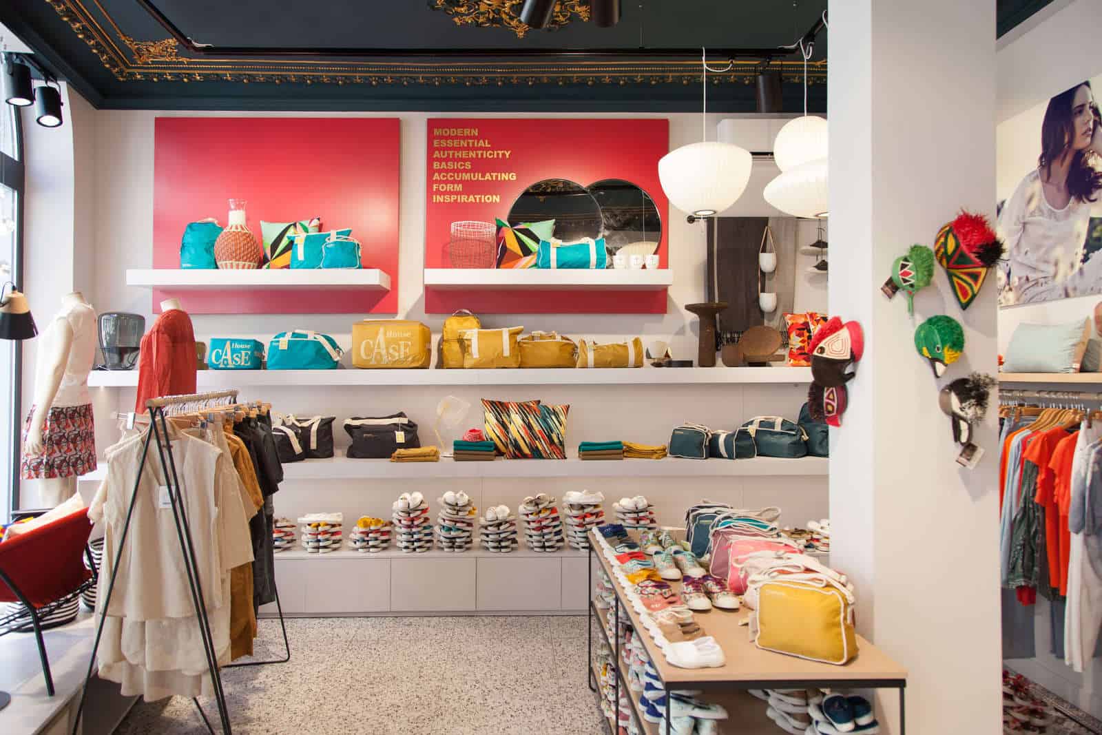 Avec ses concept stores, Bensimon repousse les frontières de la mode