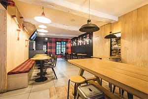 Poutinebros s&rsquo;installe en périphérie parisienne