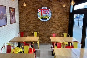 Franchise de restauration rapide TacoShake, intérieur de restaurant
