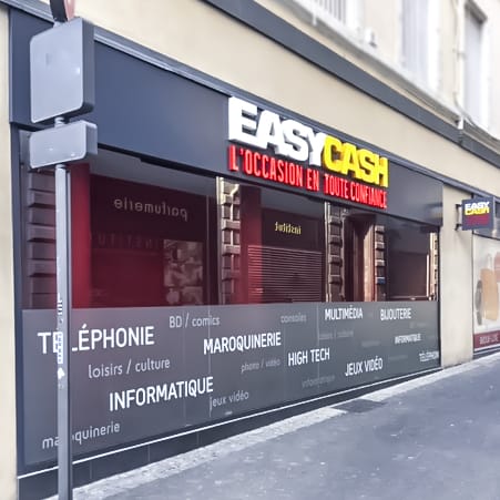 Easy Cash va implanter des corners dans les hypermarchés Cora