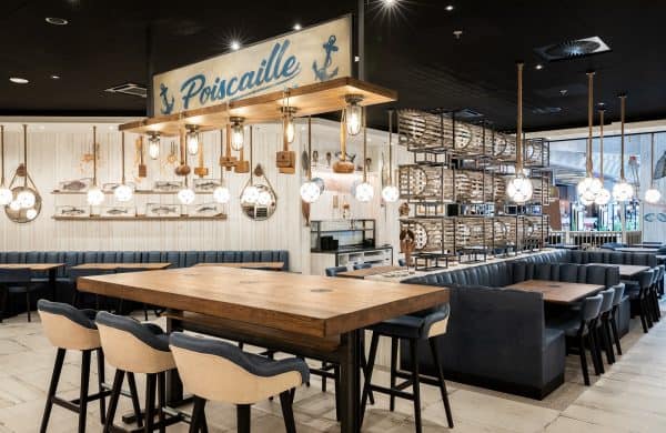 Restaurant au nouveau concept Léon au centre commercial Aéroville juillet 2020