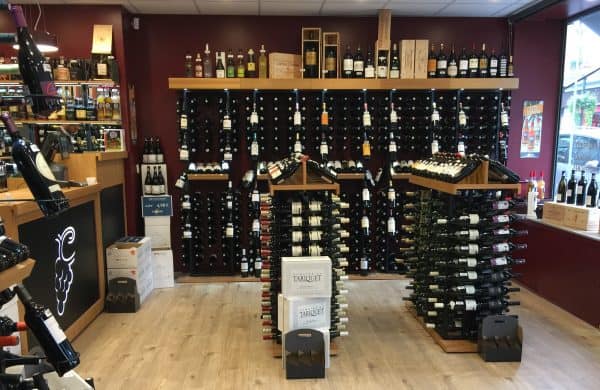 Intérieur de magasin franchisé à l