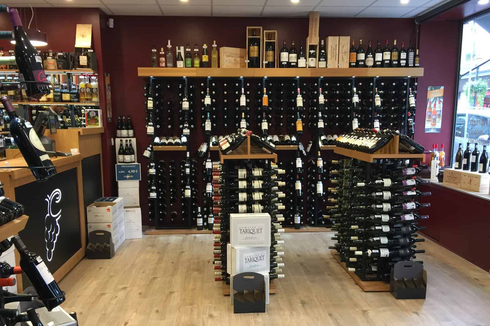 Intérieur de magasin franchisé à l