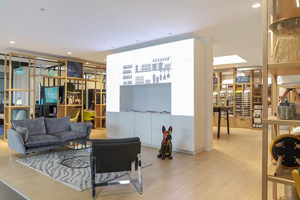 Nouveau concept de magasin de la franchise de cuisines Ixina