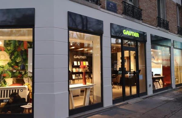 Magasin de meubles et décoration à l