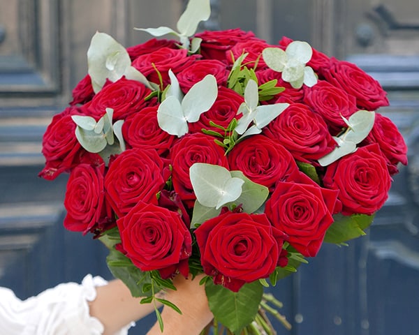 Franchise de fleur Emova Group partenariat avec Uber Eats