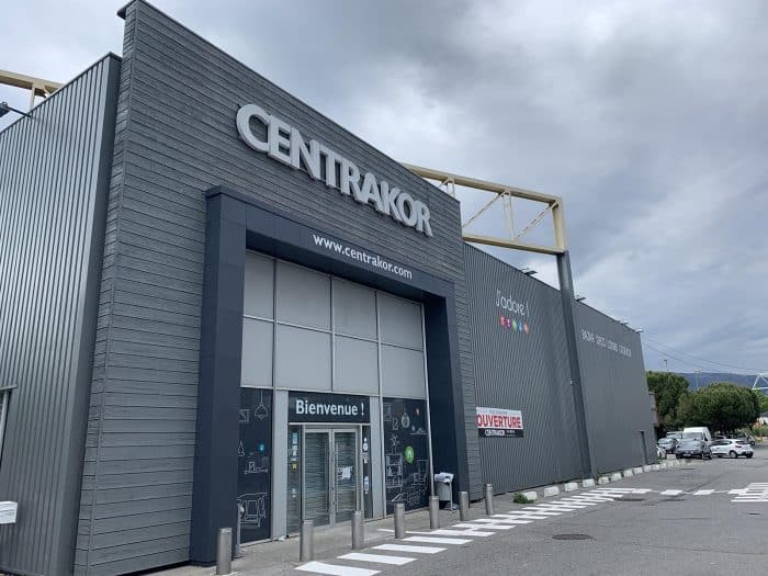 Magasin de déstockage à l'enseigne Centrakor à Nice Saint-Isidore