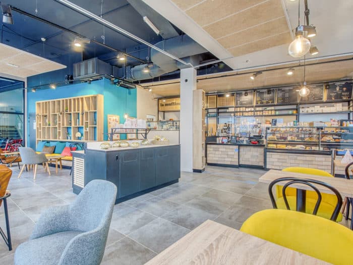 Intérieur de restaurant franchisé à l