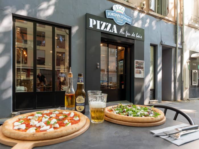 Restaurant de pizza en franchise à l