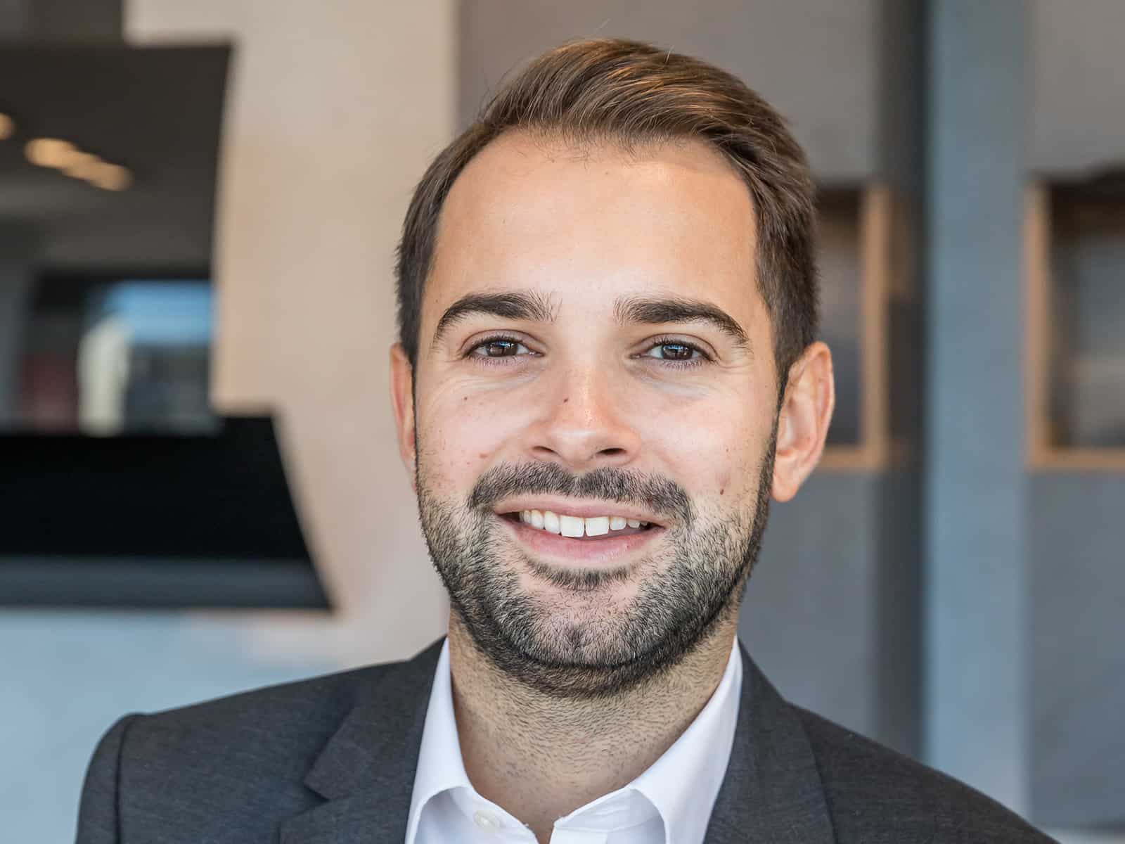 Julien Gloria, franchisé Cuisine Plus à Nantes, Saint-Nazaire, Cholet et La Roche-sur-Yon