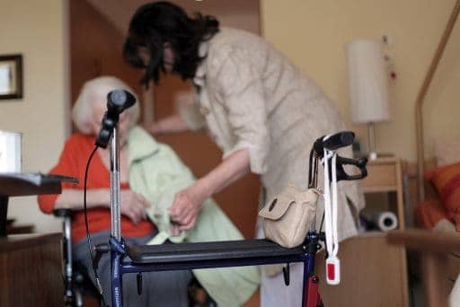 Aide à domicile aux personnes âgées