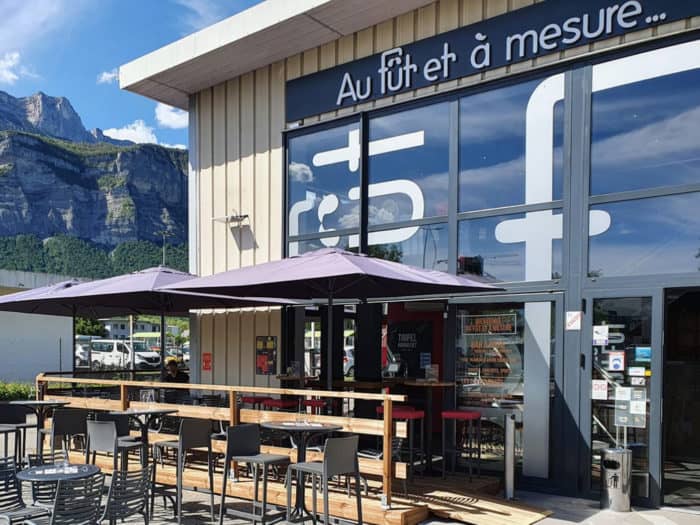 Terrasse de bar à bière en franchise à l