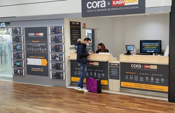 Corner Easy Cash dans un hypermarché Cora à Nancy