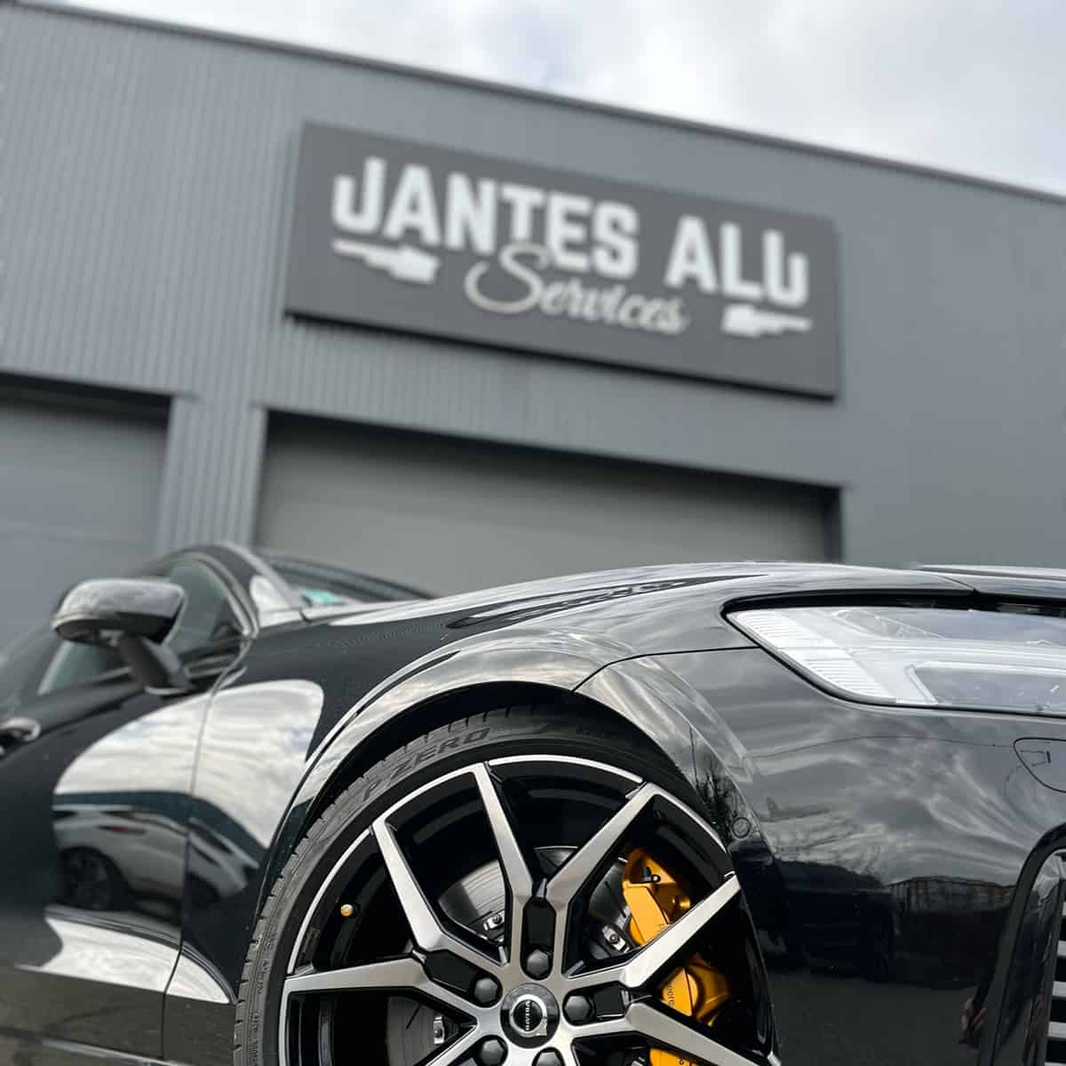 L’enseigne de réparation automobile Jantes Alu Services confirme ses ambitions en franchise