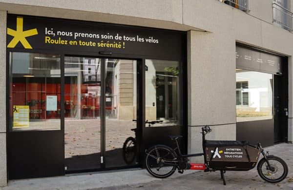 Atelier de réparation de vélos à l