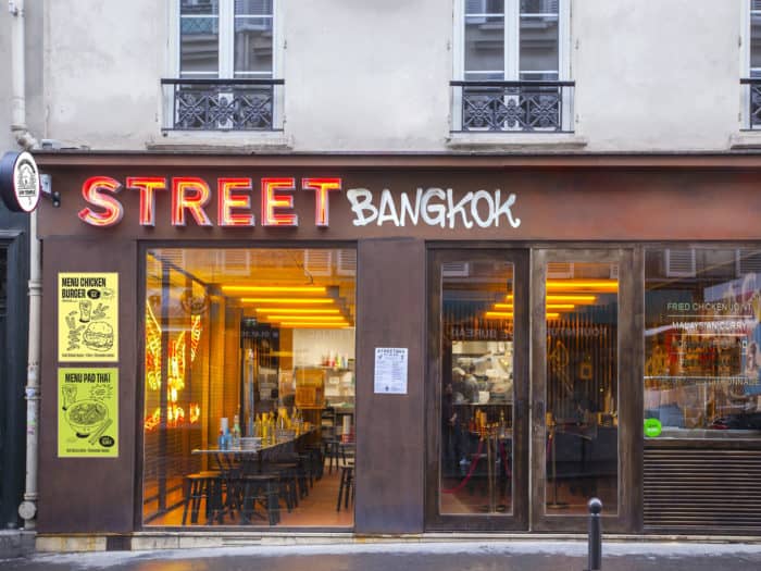 Restaurant sous enseigne Steet Bangkok au concept Fry Temple