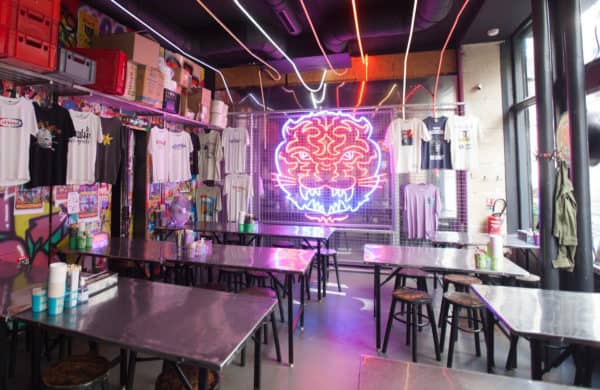 Restaurant sous enseigne Steet Bangkok au concept Thaï Market