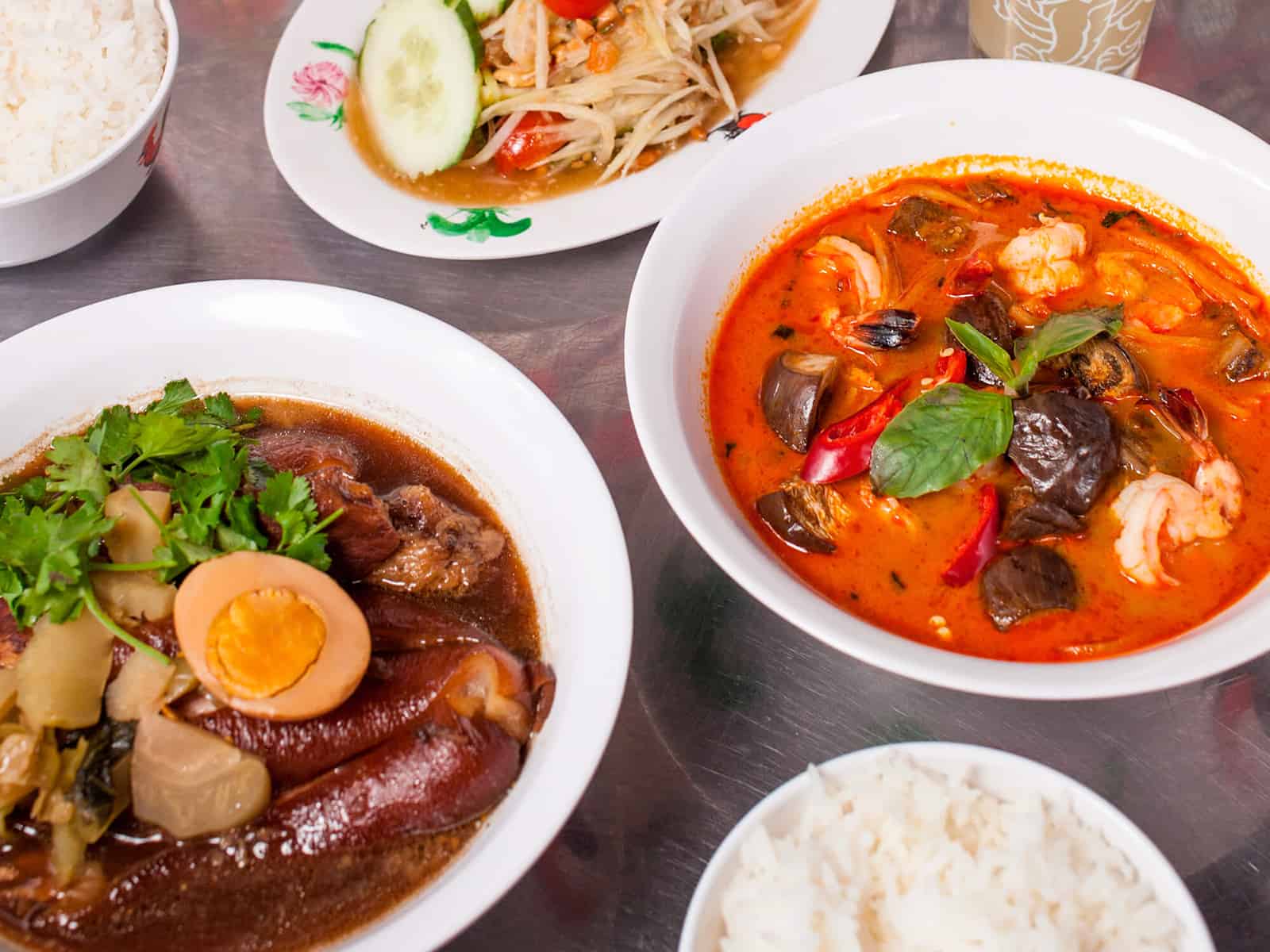 Kebab, poké et cuisine thaï : les nouveaux eldorados de la restauration rapide