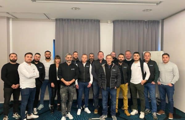 bb253375-741f-4ab9-b4a0-d669e8641de3 2