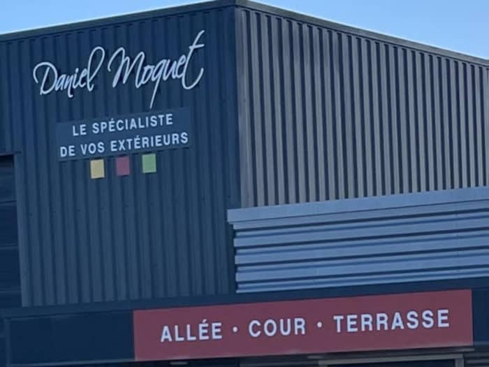 Enseigne Daniel Moquet signe vos Allées