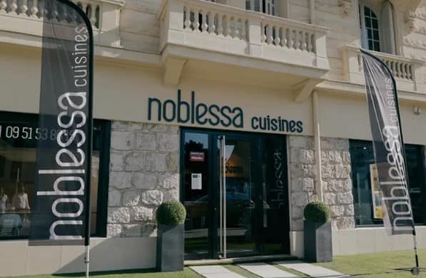 Magasin de cuisines à l