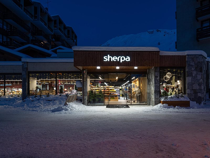 Le réseau de magasins de montagne Sherpa renouvelle son partenariat avec le groupe Casino