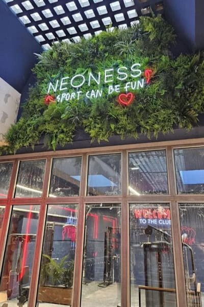 Entrée de la salle de sport Neoness à Boulogne (92)