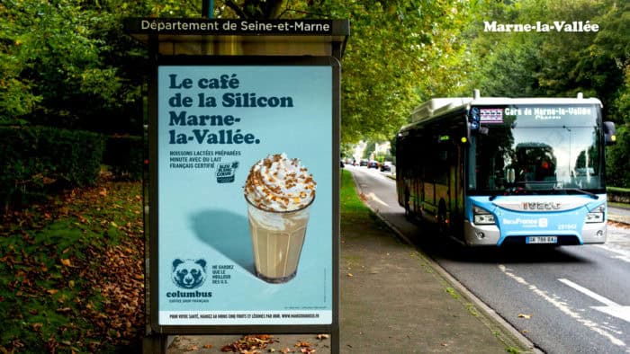 Columbus_Affiche contextualisée_Latte