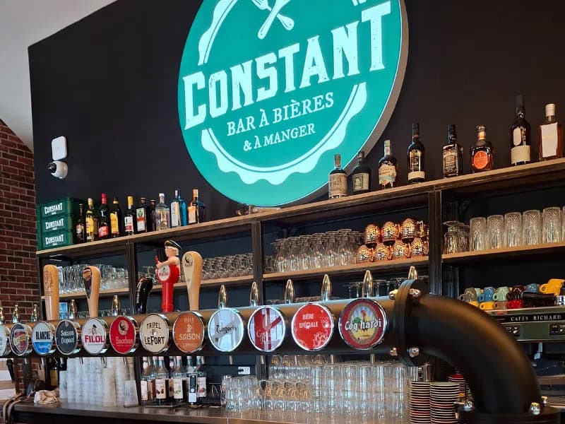 Le concept de « bar à bières et à manger » Constant prêt à se déployer en franchise