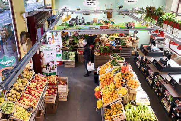 Intérieur de magasin bio à l