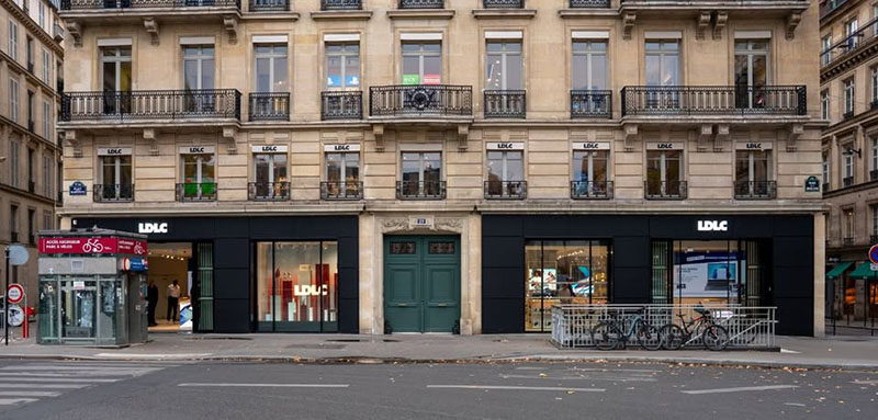 Pour séduire le grand public, LDLC a ouvert un magasin de 1 000 m² place de la Madeleine à Paris