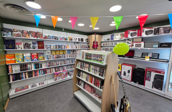Intérieur du magasin Cash Converters à Brest