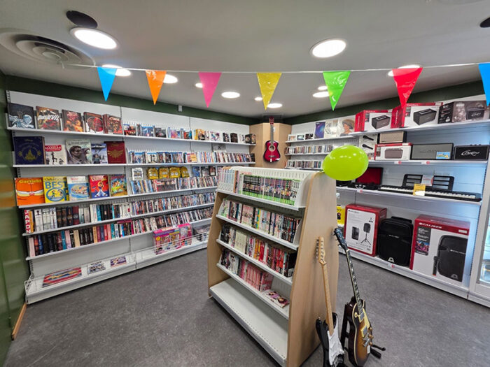 Intérieur du magasin Cash Converters à Brest