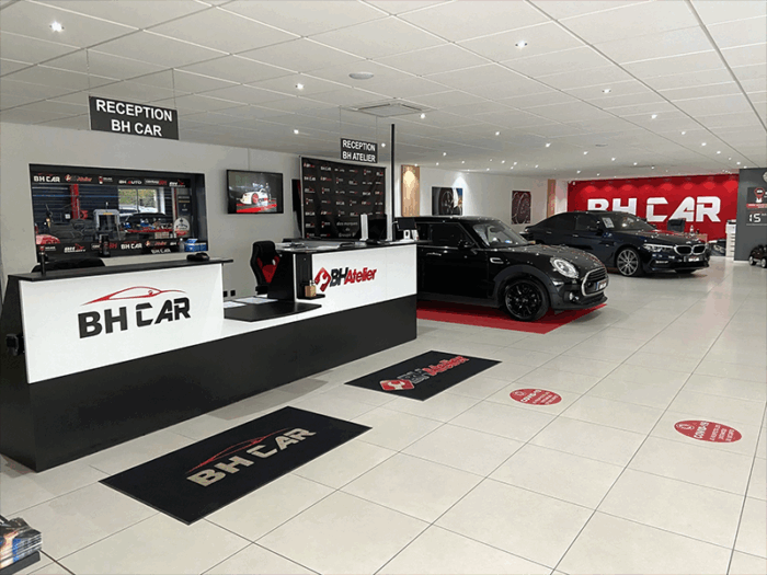 Agence automobile à l'enseigne BH Car à Orléans (intérieur)