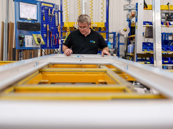 Usine du fabricant de fenêtres Tryba