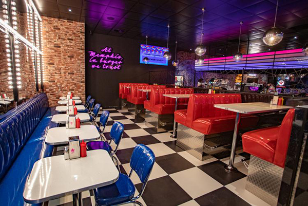 Salle de restaurant à l'enseigne Memphis