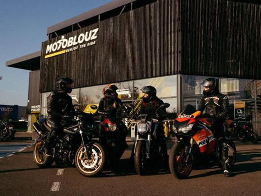Premier point de vente en franchise pour le spécialiste de l’équipement moto Motoblouz
