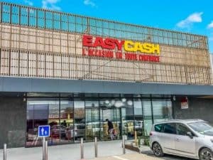 1-facade_franchise_easy-cash_1557852207-700×525